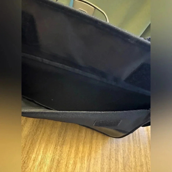 Black laptop carrying case - Picture 4 of 13